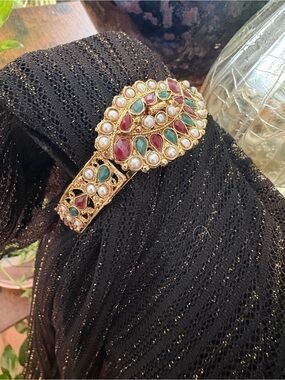 NEW UNIQUE FIND Gold-Tone Kundan Bracelet with Pearls Ruby Emerald Semi-precious